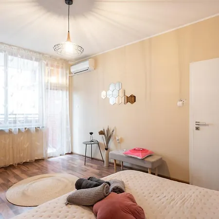 Apartment Megan Mall Center *
